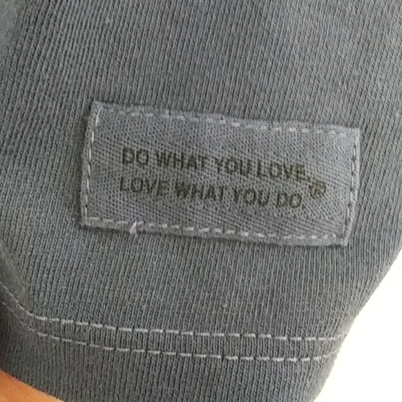 Life is Good womens Crusher Tee. Size S - Picture 5 of 9